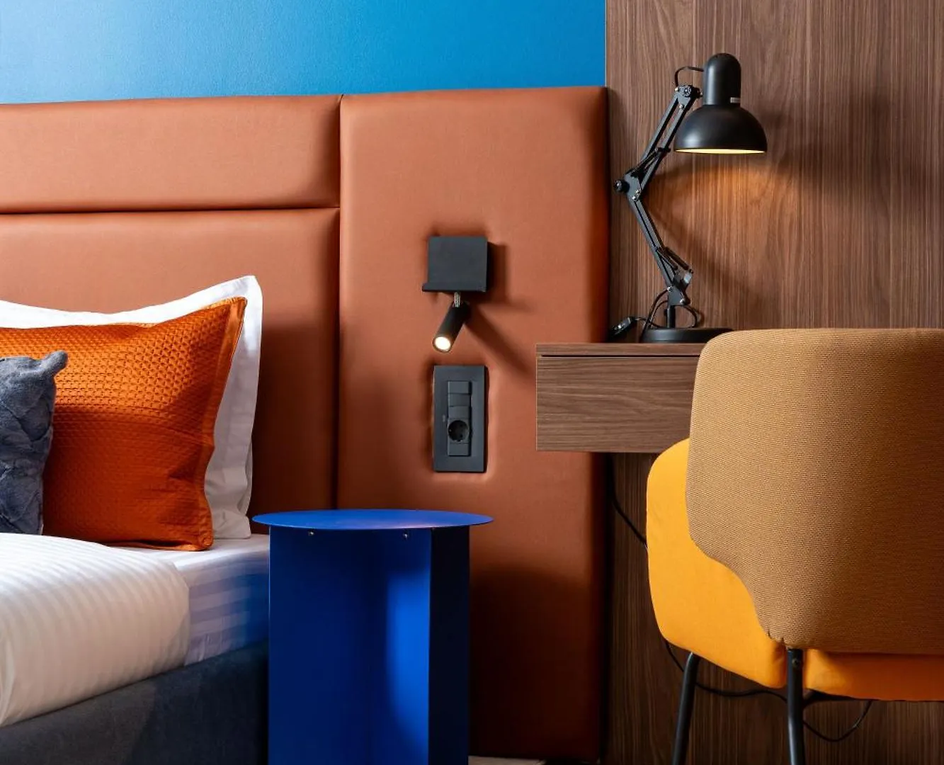 Retro La Studio - Aviatiei Park - Parking - Netflix - Private Garden Bükreş